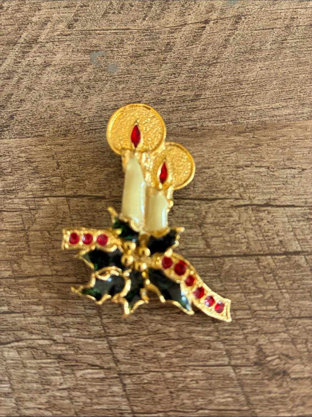 Vintage pin Gold Tone Metal Enameled Christmas Candle Red Jewels